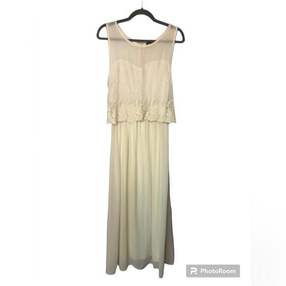 Jella Couture Dresses & Skirts - JellaCouture Dress Maxi Button Back Elastic Waist Attached Lace Top Scoop Neck
